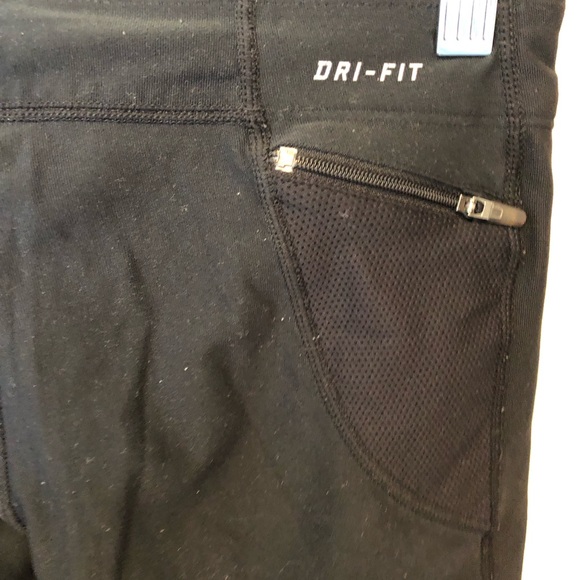 Nike Cropped Leggings - Picture 1 of 2